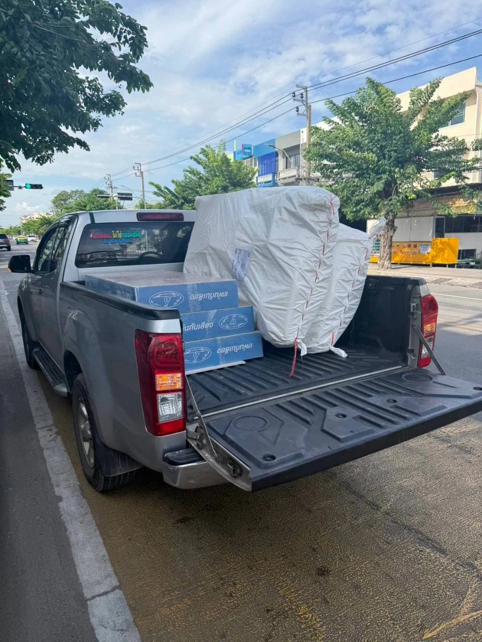 จัดส่งแผ่นอะคูสติก ณ 42 grand residence